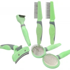 Brushes, Combs & Slickers